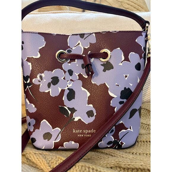 Kate Spade New York Eva Wildflower Bouquet Small Bucket Bag Leather - Picture 3 of 10